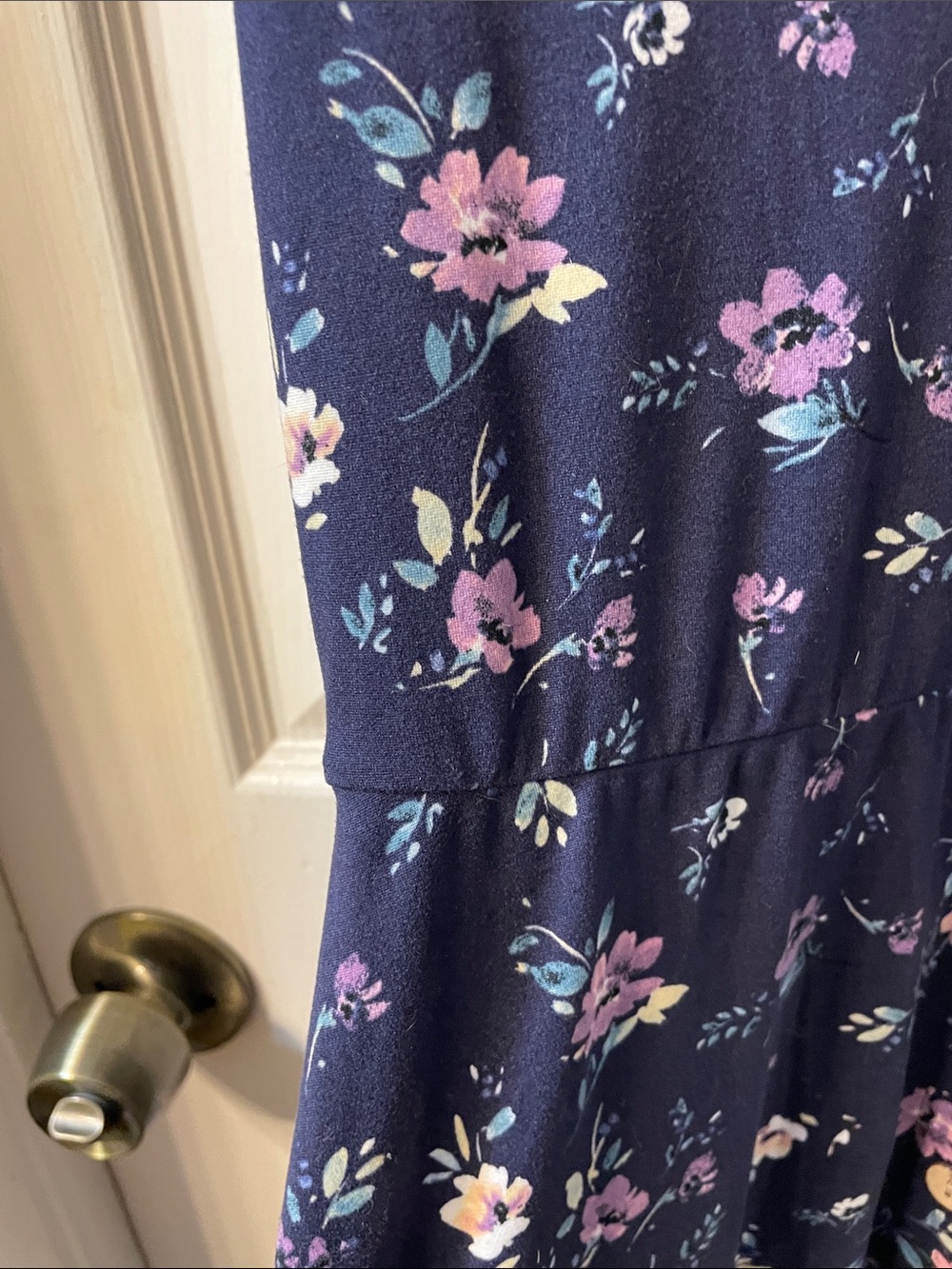 Fortune + Ivy Purple/Navy Floral V-Neck Midi Dress with Button Front - Picture 4 of 8